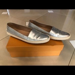 Tod’s silver shoes
